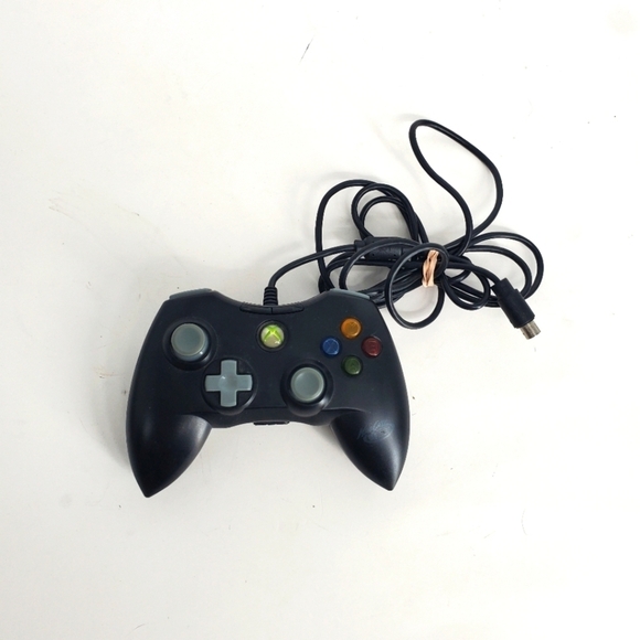 Gamestop Mad Catz Xbox 360 Wired Controller Game Pad 4716 Black No Dongle - Picture 1 of 6